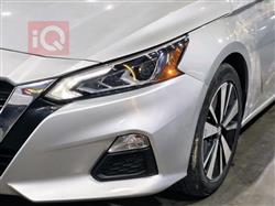 نيسان ألتيما